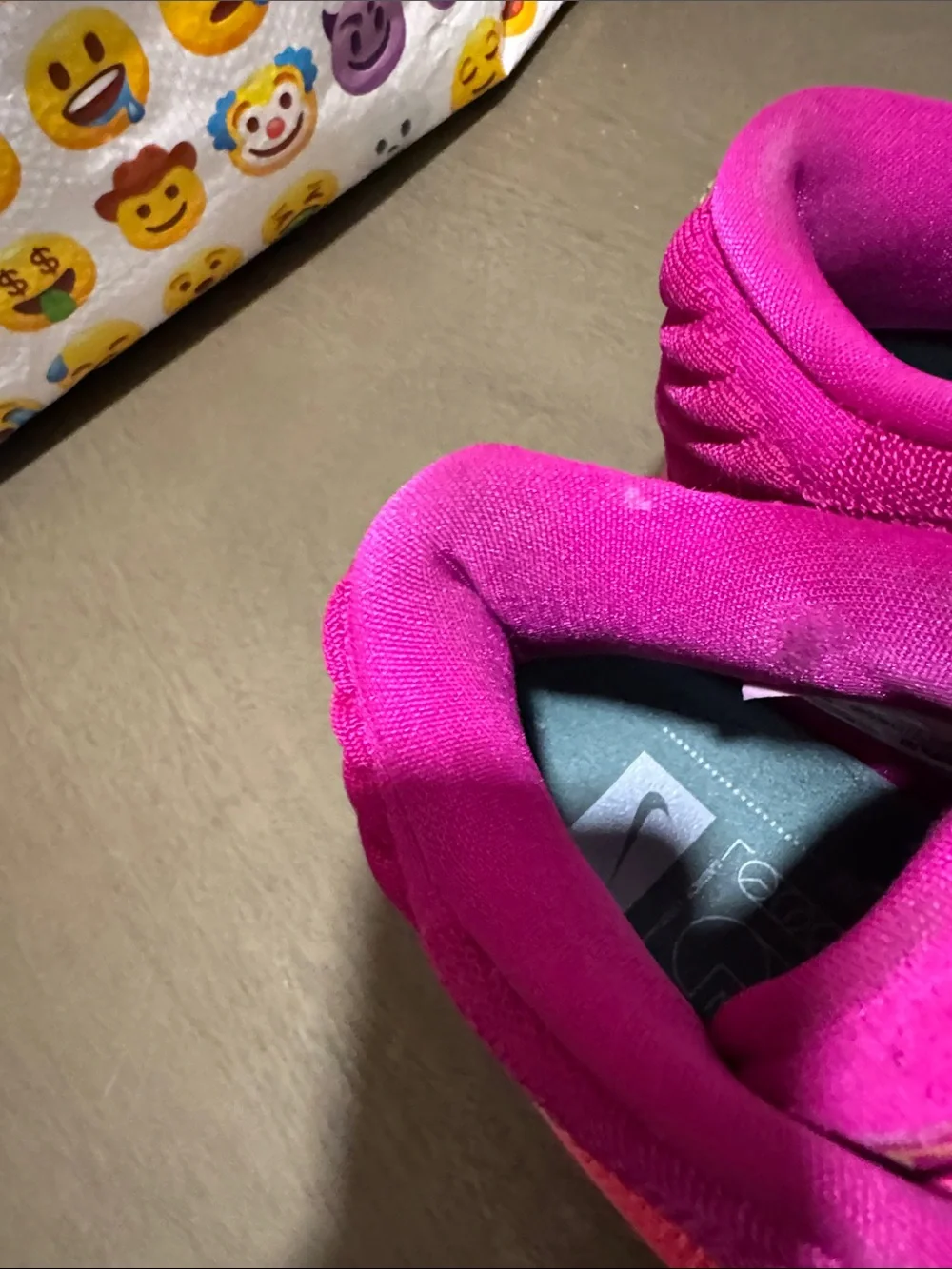 Nike Women's Air Zoom GT Hustle 3 Bright Pink Knit Running Sneakers size 10